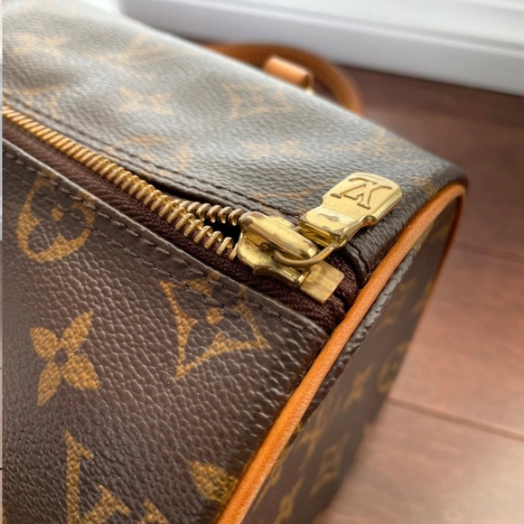 Louis Vuitton Monogram Papillon 26 - Picture 4 of 7